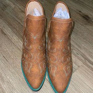 **Sold on ♏️ercari** Women’s teal cowboy boots size 10 brand new by